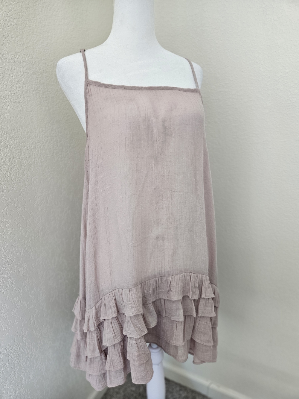 Women's Dusty Rose Ruffle Hem Spaghetti Strap Dress